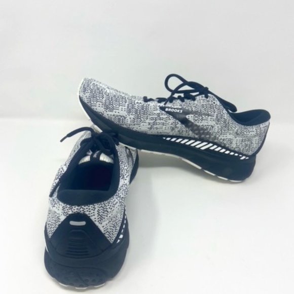Brooks Adrenaline GTS 21 White/Grey/Black, size 12 (M) main image 4